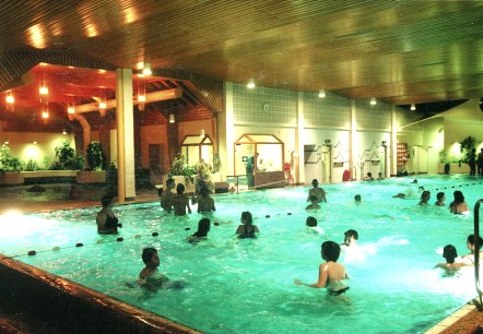 Kurparkcenter mit Sauna und Hallenbad, © Tourist-Information Prümer Land