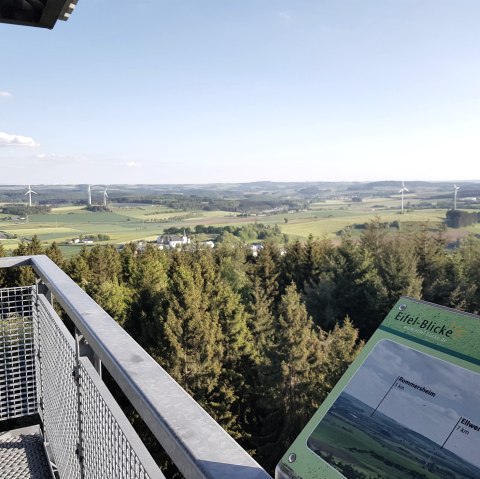 Eifel-Blick Weinsheim "Zur Hardt" Aussichtsturm, © Tourist-Information Prümer Land