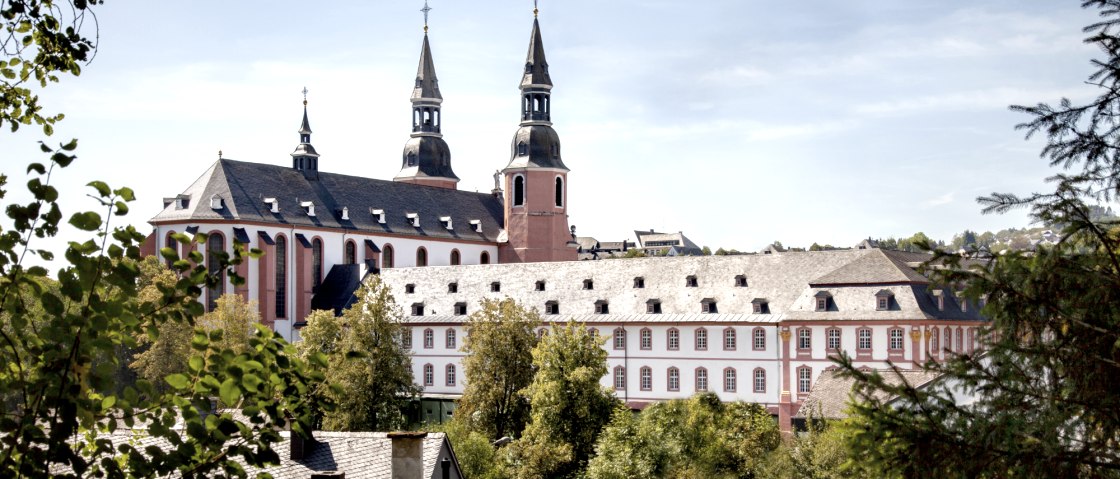 Die Salvator Basilika von der Rückseite aus betrachtet, © PM Studios