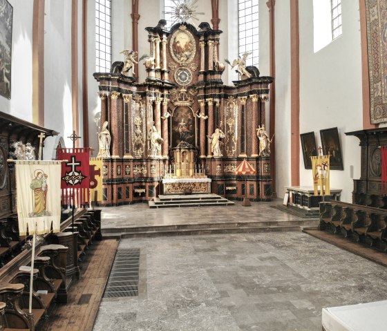 St. Salvator Basiliks in Prüm, Altarbereich, © Tourist-Information Prümer Land/PM Studio
