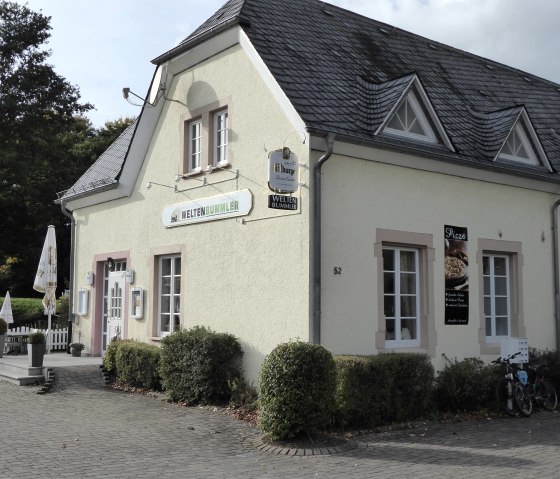 Restaurant Weltenbummler E-Bike-Ladestation, © Tourist-Information Prümer Land