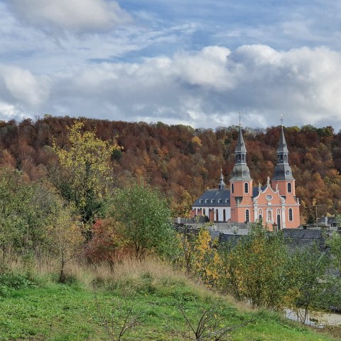 Herbstliches Prüm Blick auf Basilika, © Tourist-Information Prümer Land, Sebastian Wiesen