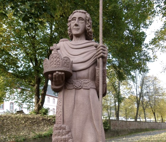 Skulptur Kaiser Lothar, © Eifelverein Prüm