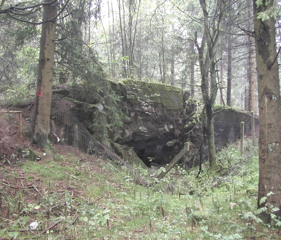 Ehemaliger Bunker am Westwallweg, Schwarzer Mann, © Tourist-Information Prümer Land/Naturpark Nordeifel Geschäftsstelle Prüm